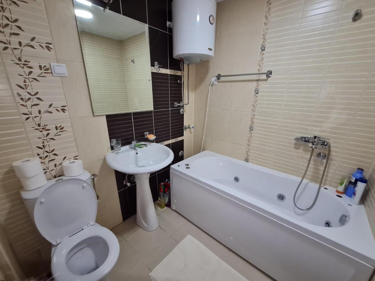 Lux Apartment Rose 2 60M2 Kragujevac Kültér fotó