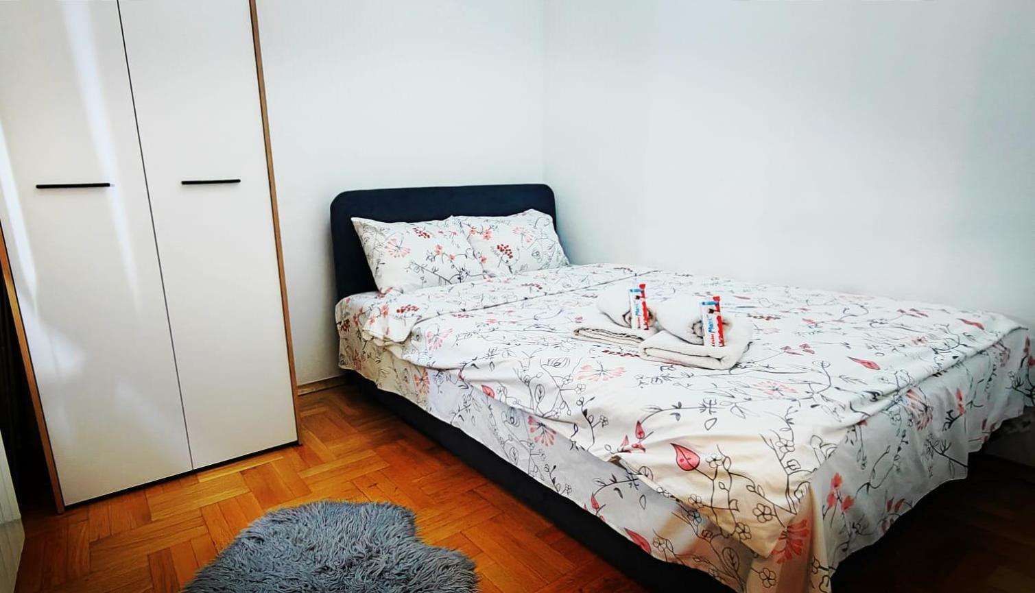Lux Apartment Rose 2 60M2 Kragujevac Kültér fotó